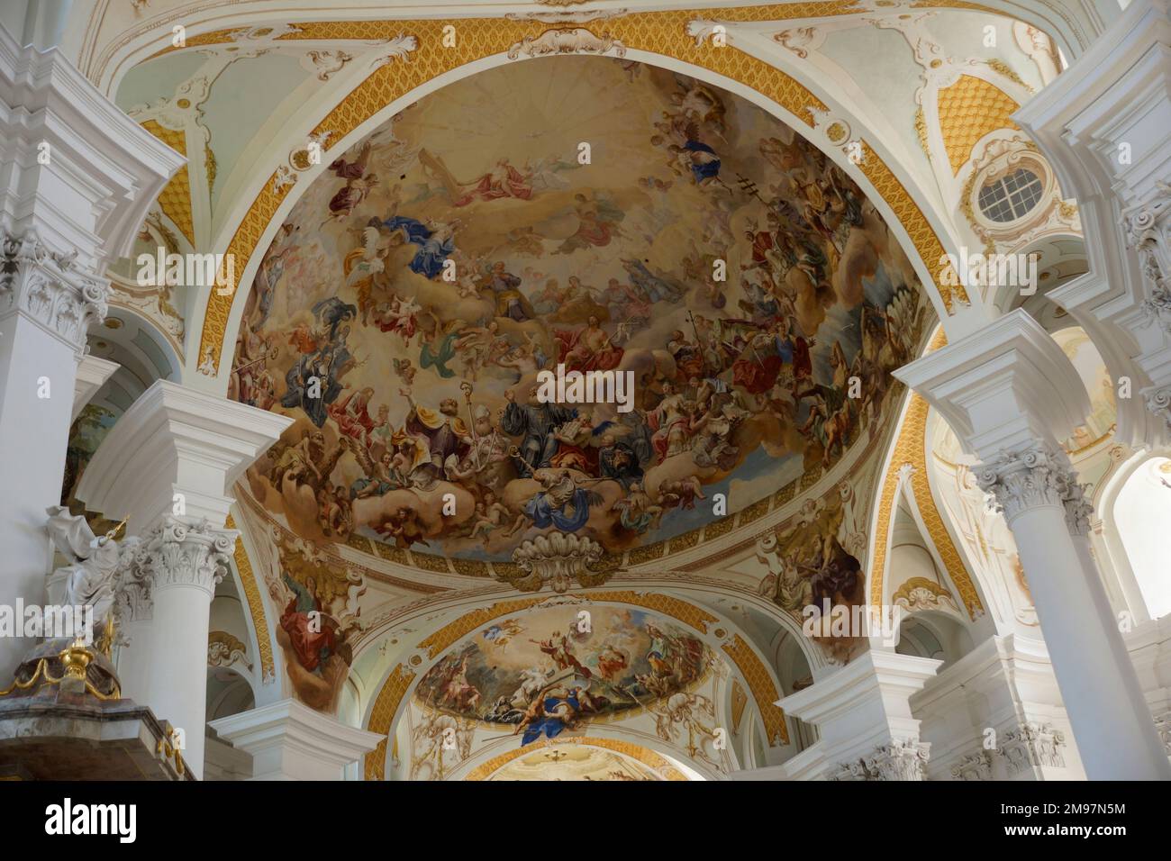 Germania, Baden Wurttemberg, Neresheim:dipinti a soffitto nella chiesa abbaziale. Foto Stock