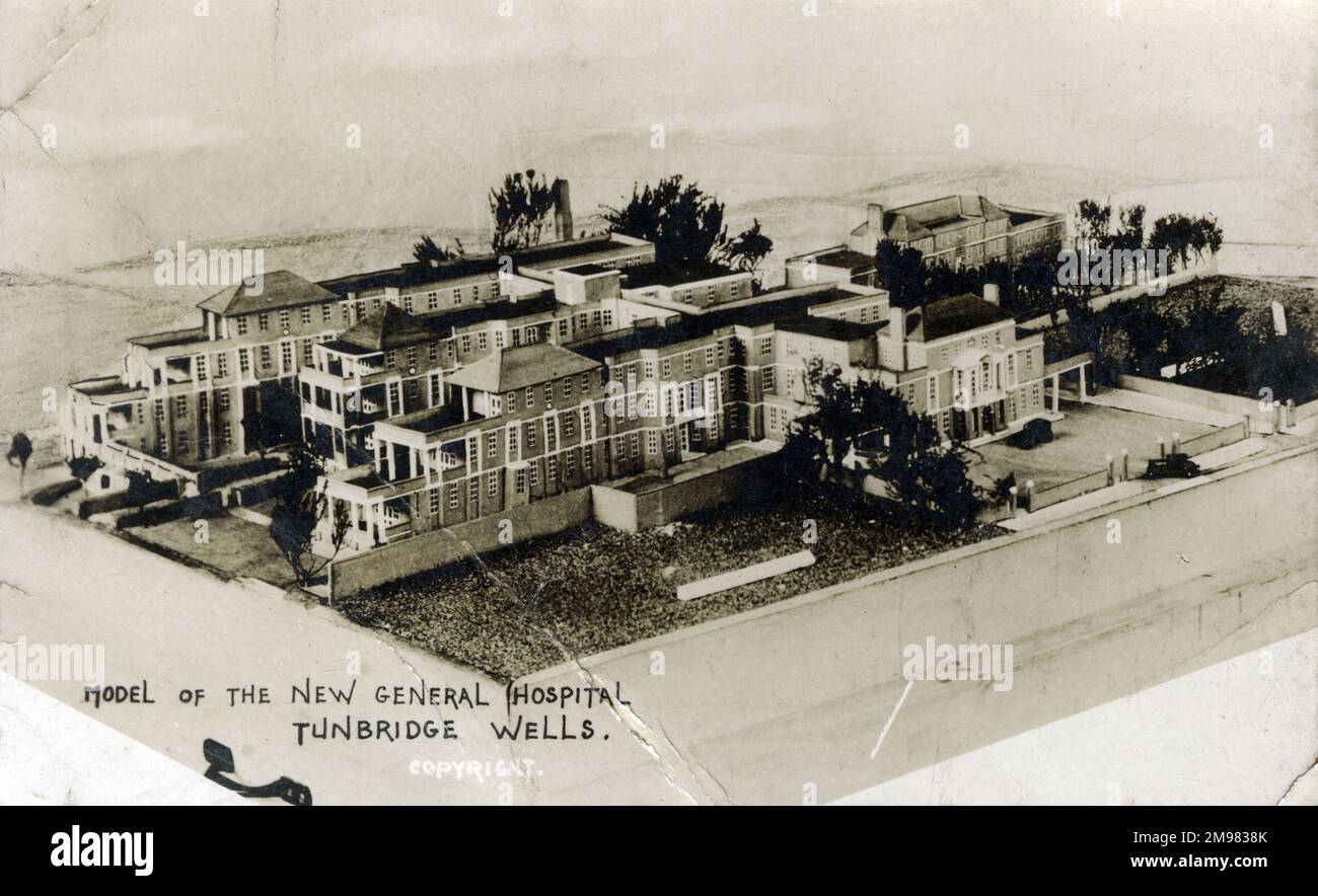 Modello del "nuovo Ospedale Generale" di Tunbridge Wells, Kent, progettato da Cecil Burns, architetto locale, inaugurato nel 1934. Successivamente conosciuta come il Kent and Sussex Hospital, la struttura ha chiuso nel 2011 per essere risviluppata come case e appartamenti (ancora in costruzione alla fine del 2015), a seguito dell'espansione e del riassetto del sito del Pembury Hospital. Foto Stock