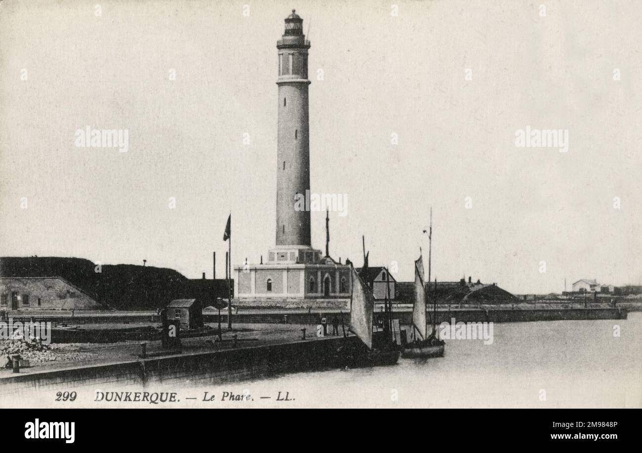 Faro di Dunkerque (phare de Dunkerque, o phare de Riscban), Francia - il faro di primo ordine automatizzato più alto in Francia, situato vicino alla città francese settentrionale di Dunkerque (Dunkerque) e completato nel 1843. Foto Stock