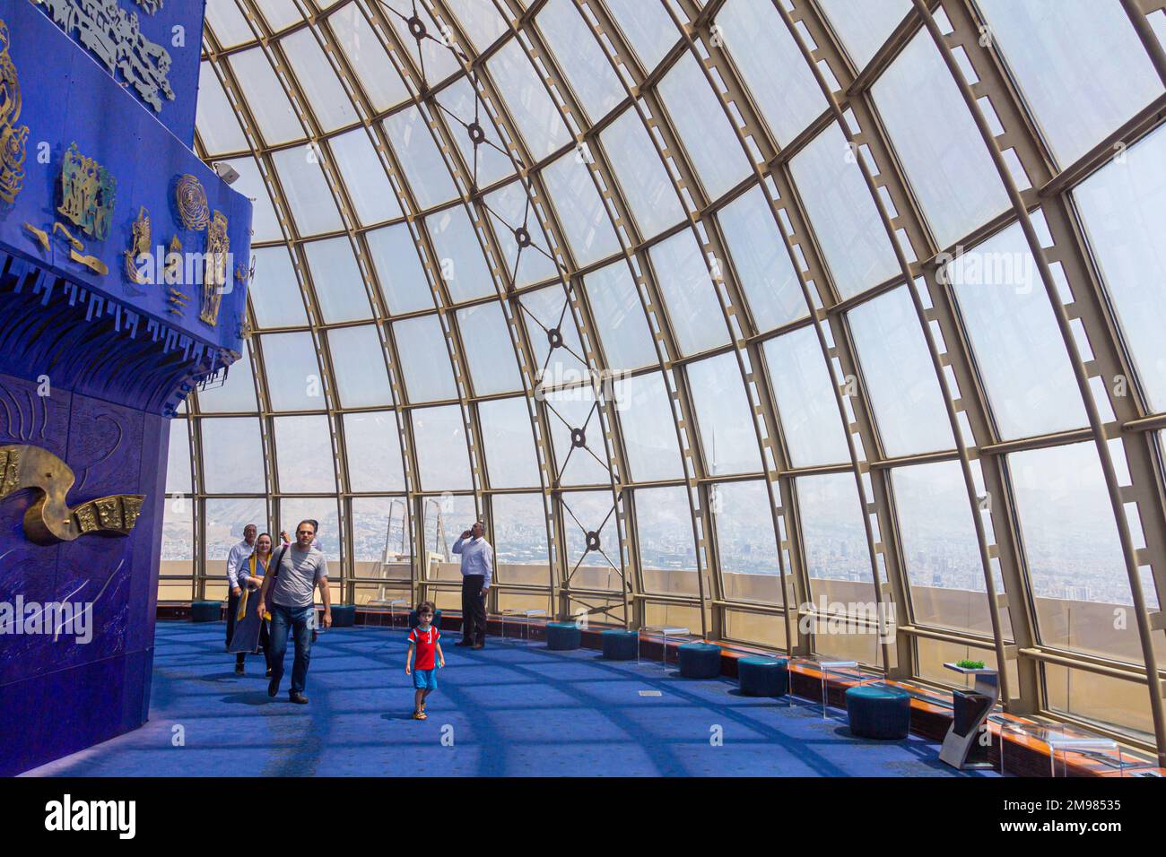 TEHERAN, IRAN - 5 LUGLIO 2019: Cupola della piattaforma di osservazione della Torre Milad a Teheran, Iran Foto Stock