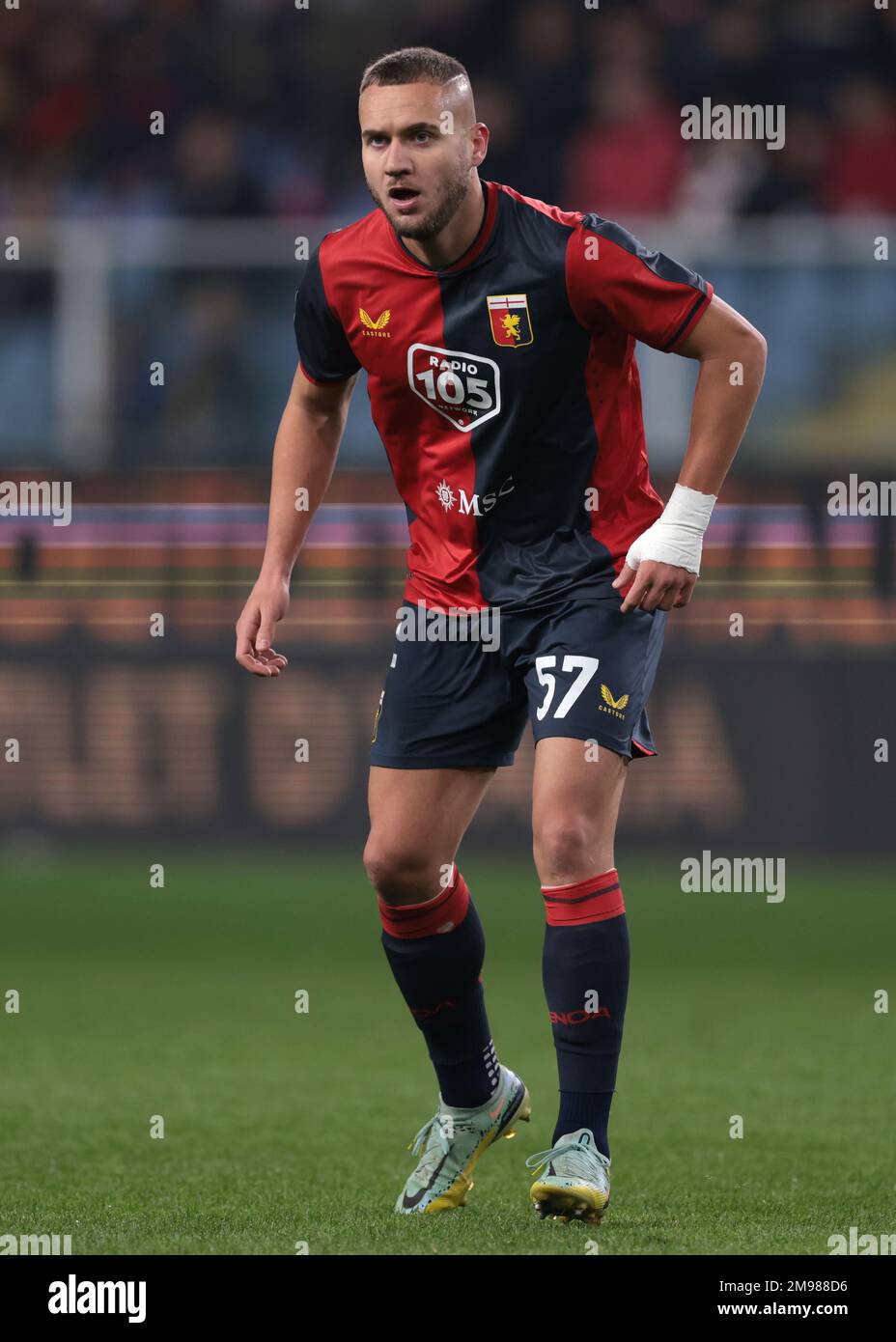 Genova, Italia, 16th gennaio 2023. George Puskas di Genova CFC reagisce durante la partita di Serie B a Luigi Ferraris, Genova. L'immagine di credito dovrebbe essere: Jonathan Moskrop / Sportimage Foto Stock