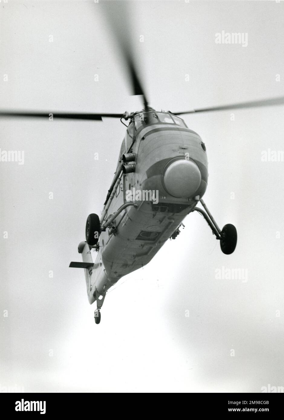 La S-58, XL722, costruita in Sikorsky, è stata reintegrata da Westland con un turboalbero Napier Gazelle che sostituisce il motore a pistoni radiali. Giugno 1957. Foto Stock