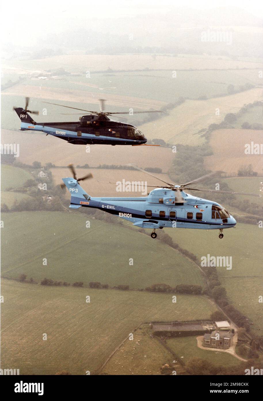 EH Industries (successivamente AgustaWestland) EH101 PP1 e PP3, ZF641 e G-EHIL, ottobre 1988. Foto Stock