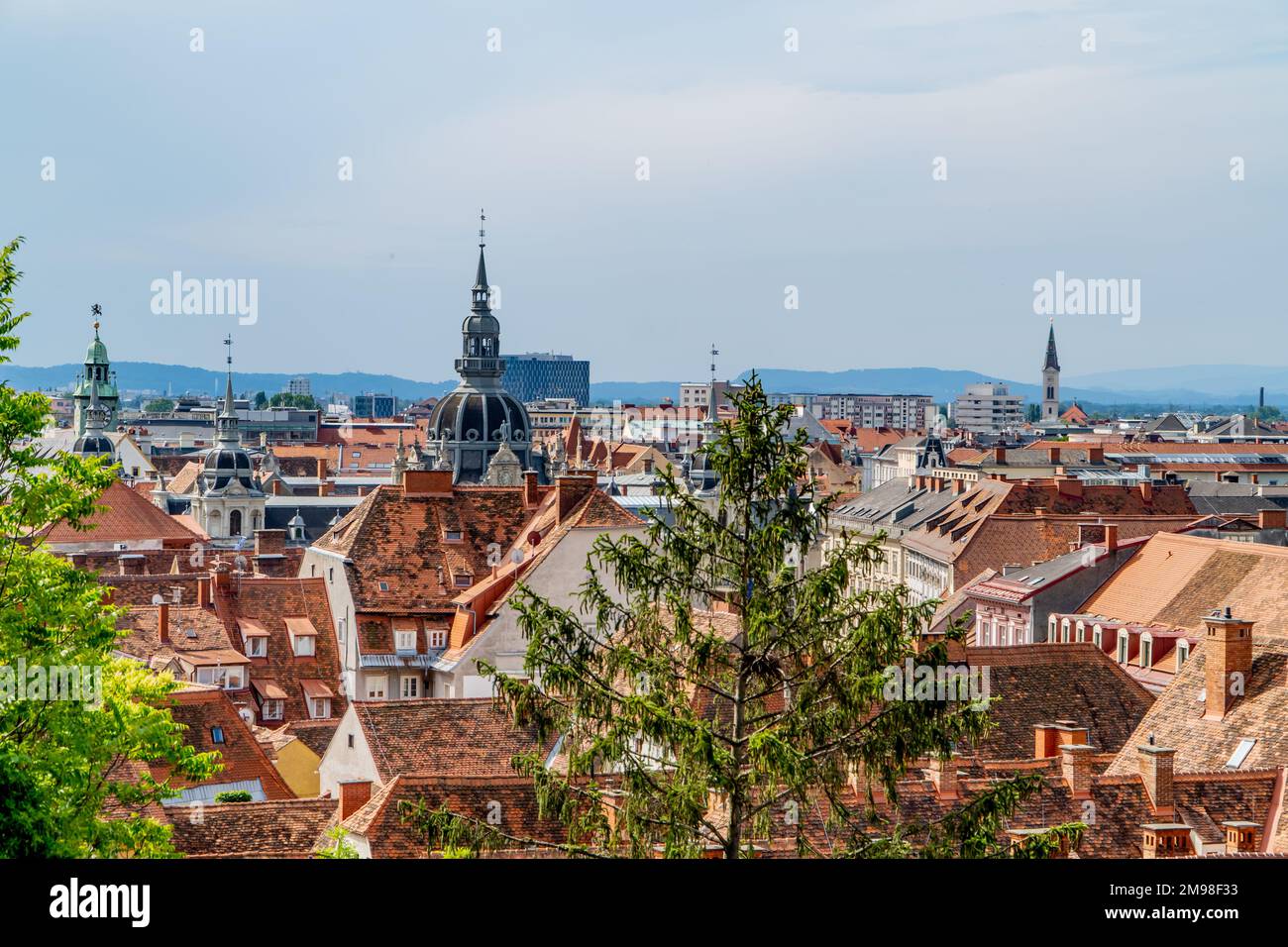 Veduta aerea di Graz, Stiria, Austria dalla collina del Castello Foto Stock