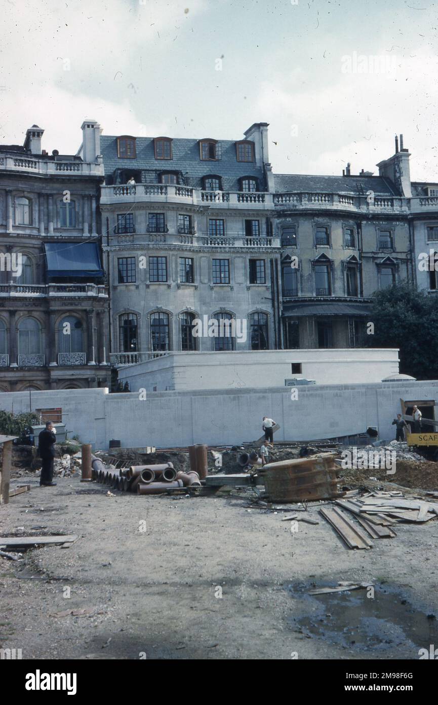 Lavori di costruzione per il teatro delle conferenze al n.4 Hamilton Place, 1960. Foto Stock