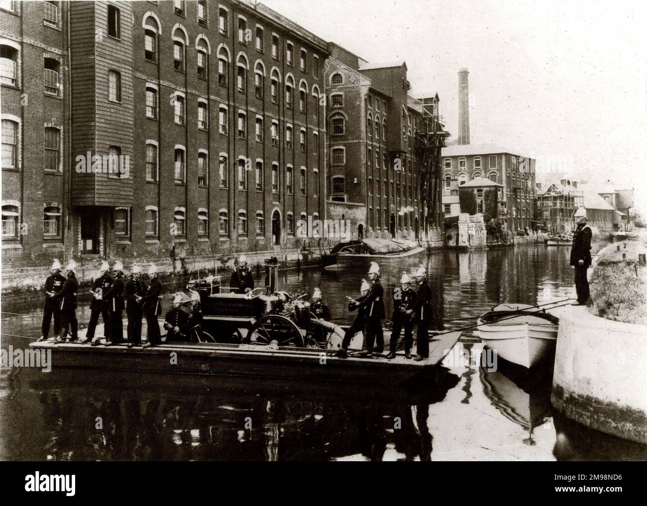 Vigili del fuoco a Carrow Works, Norwich. Foto Stock