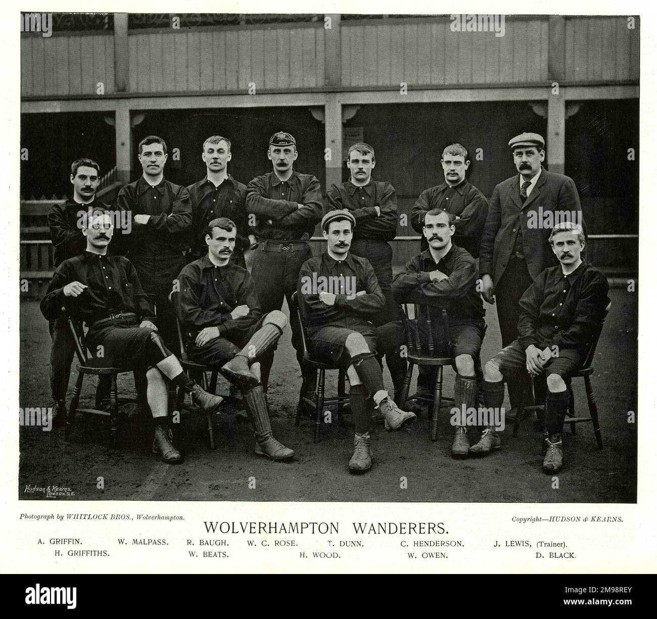 Wolverhampton Wanderers Team: Griffin, Malpass, Baugh, Rose, Dunn, Henderson, Lewis, Griffiths, Beats, legno, Owen, Nero. Foto Stock