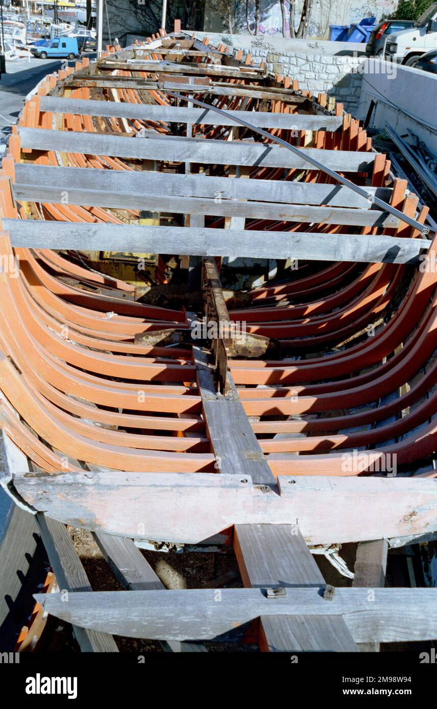 Restauro del vecchio carro in legno Clymene costruito nel 1924 dai cantieri Camper e Nicholson Foto Stock