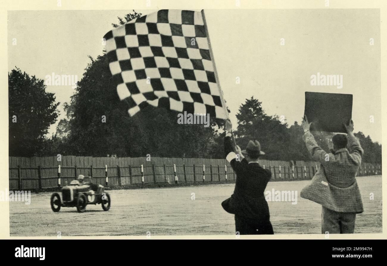 Prime corse automobilistiche - Little Number One Austin vince la 500 Mile Race. Foto Stock