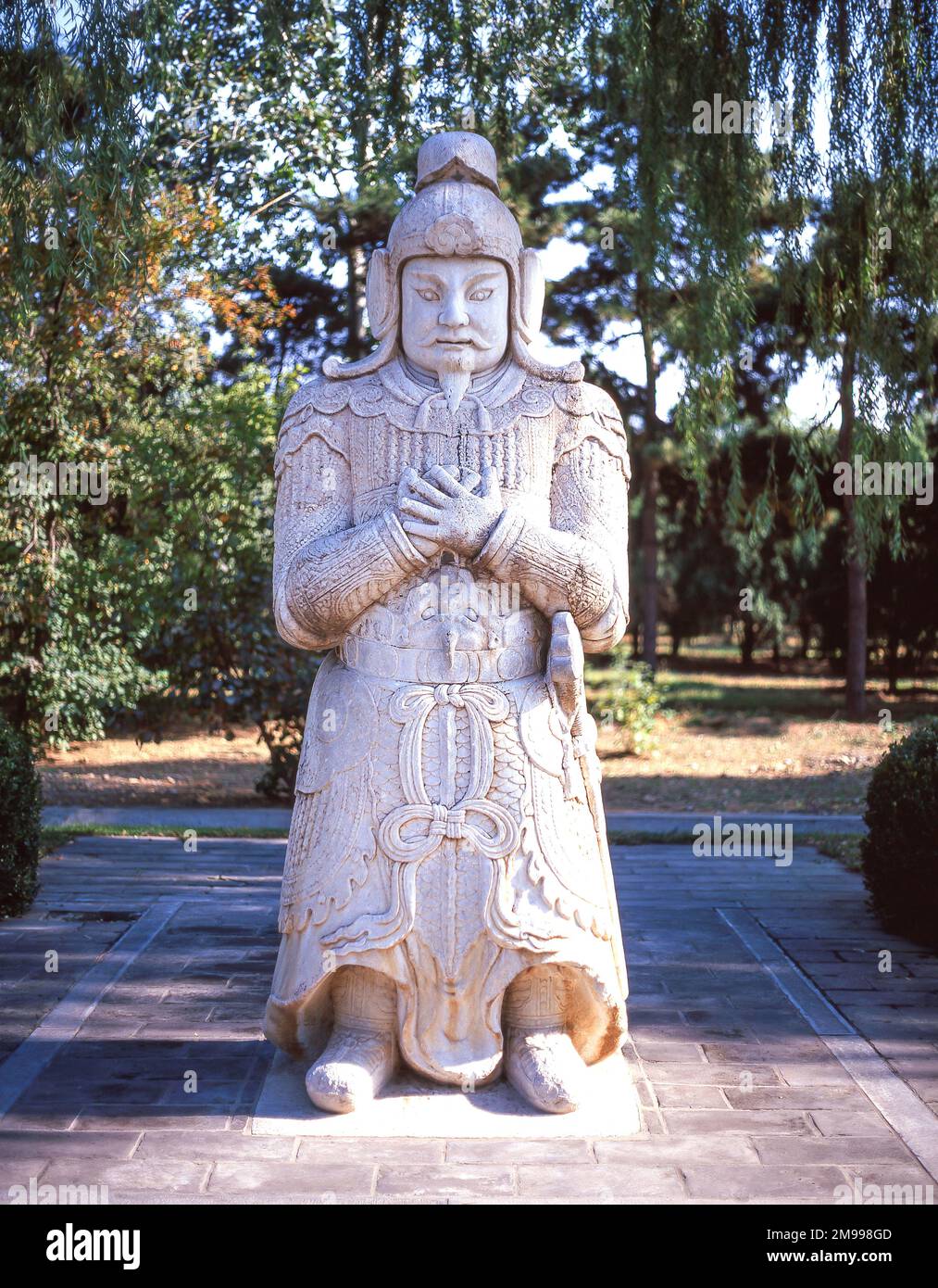 Statua antica della guardia mitica, Via Sacra, le tombe Ming, Changping District, Pechino, La Repubblica popolare cinese Foto Stock