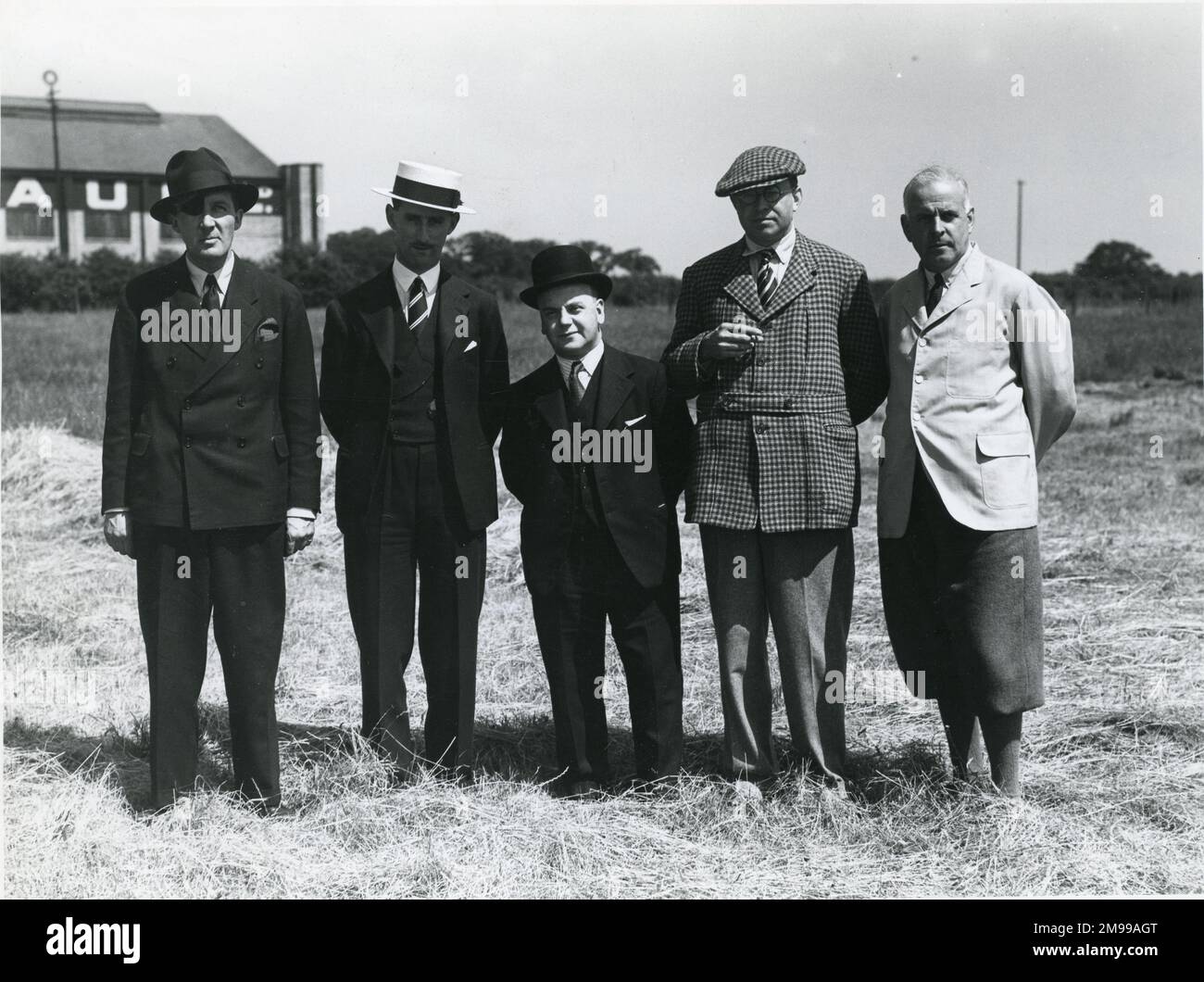 Gruppo di Boulton Paul all'Aerodromo di Mousehold nel 1933. Da sinistra: Major Jack Stewart, OBE; Capt J. Dawson Paul, John carter, J.D. Nord e Sqn LDR c.a. REA, AFC. Foto Stock