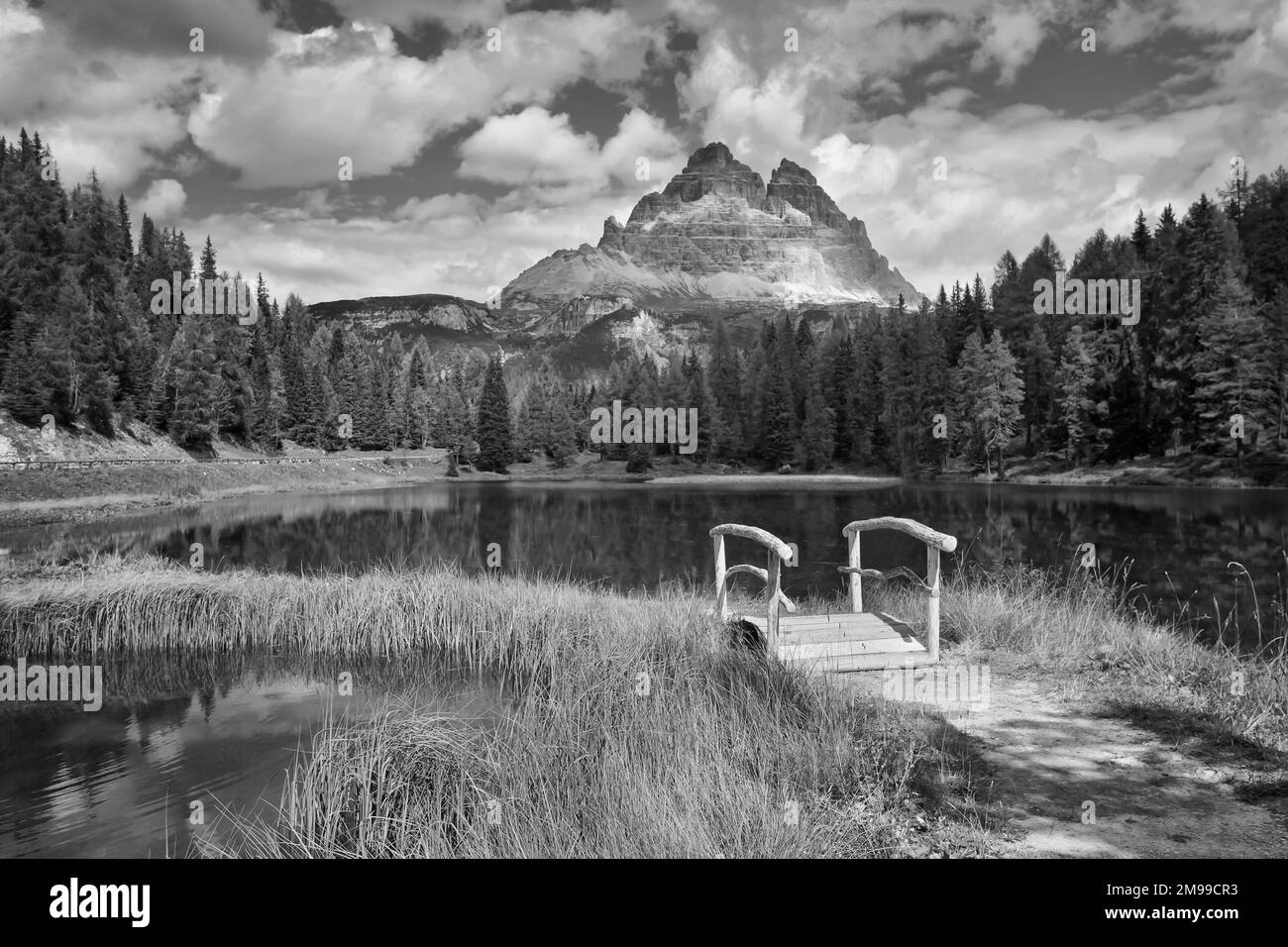 Lago di Antorno nelle Dolomiti Foto Stock