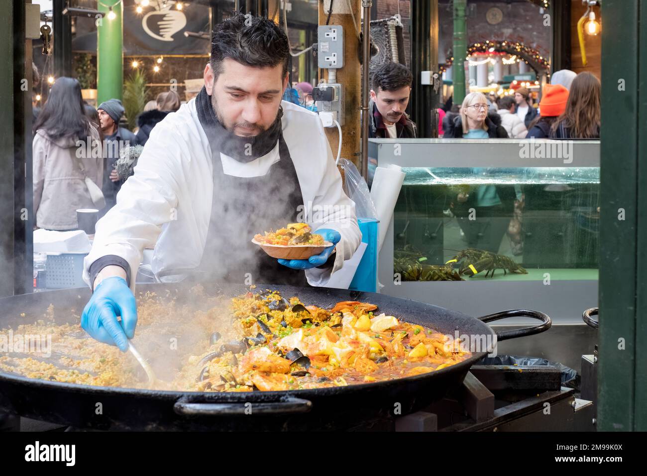 Pan cooking paella market stall immagini e fotografie stock ad alta  risoluzione - Alamy