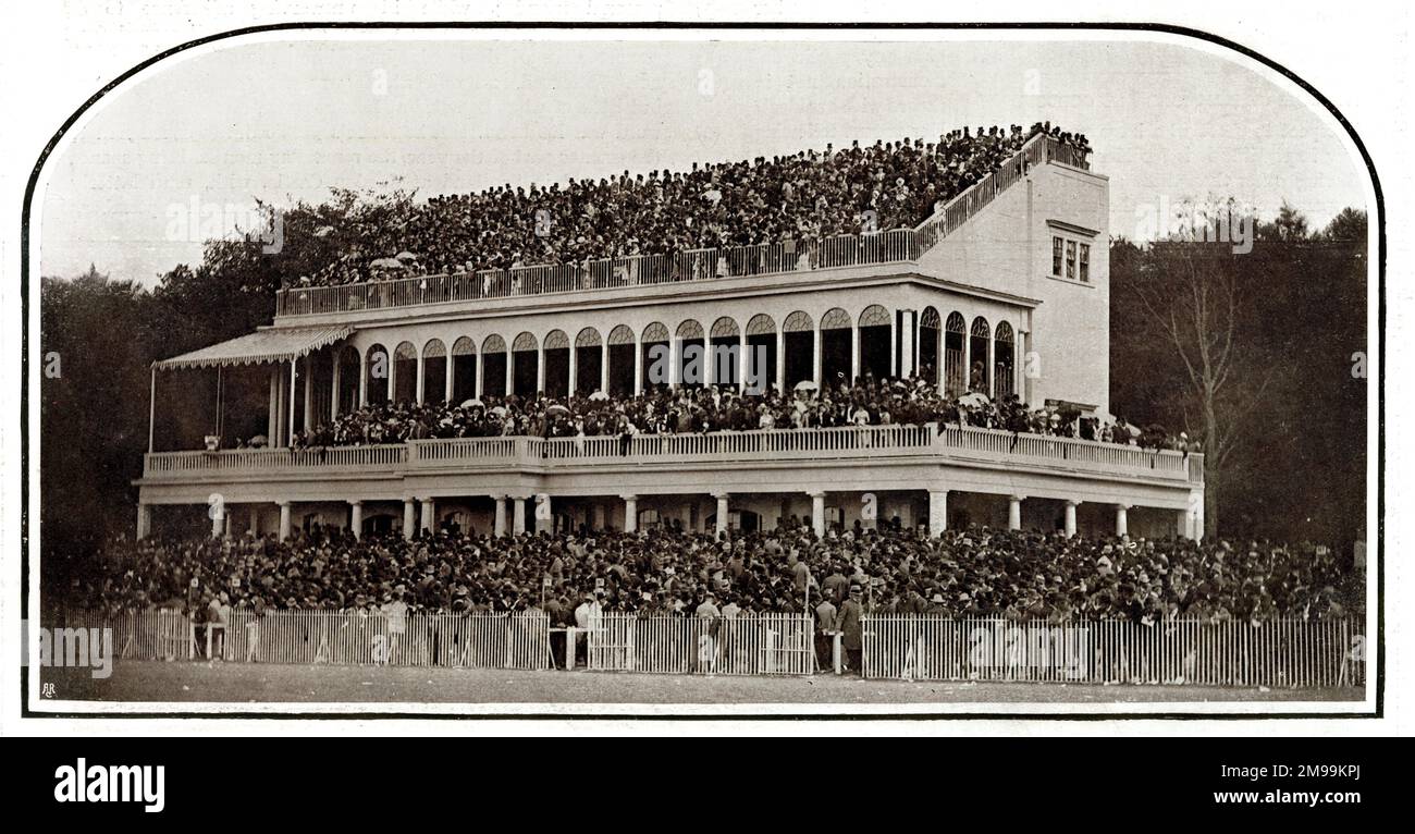 Tribuna all'ippodromo di Goodwood. Foto Stock