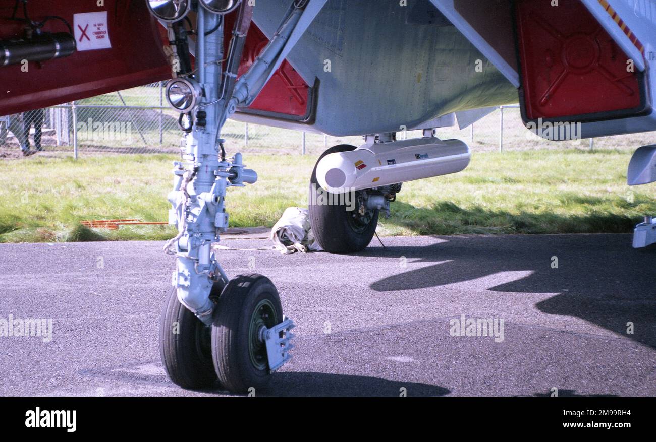 Farnborough 92 - Sukhoi su-35 'Blue 703' Foto Stock