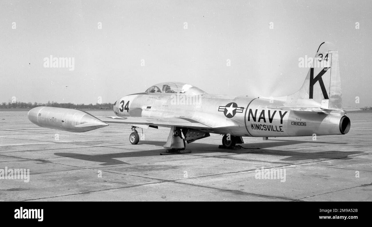 United States Navy - Lockheed TV-2 138006, Call-sign K-34, a Kingsville con ATS-7 1969: VOLO base di NAF Washington.2/1969: Messo in deposito presso l'AMARC bone yard.5/22/1970: Colpito fuori carica.3/1974: Salvato. Foto Stock