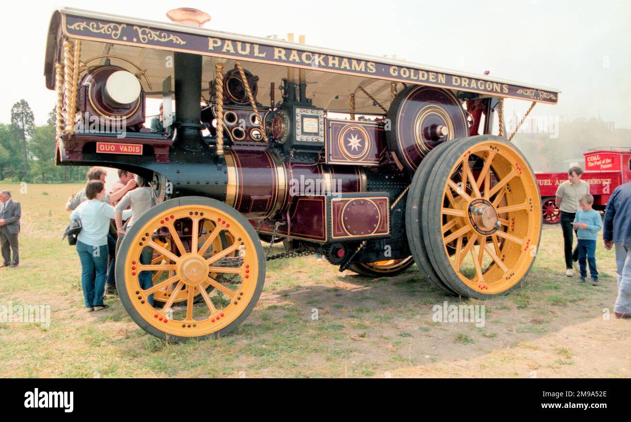 Costruttore: Charles Burrell & Sons of Thetford, Norfolk tipo: Showmans strada locomotiva numero: 3938 Costruito: 1922 registrazione: XL 9086 Classe: Scenic cilindri: Composto NHP: 8 Nome: Quo Vadis Foto Stock