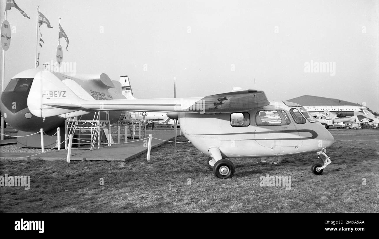 SECAN SUC-10 Courlis F-BEVZ, a le Bourget per il Paris Air Show 1961. Il Courlis è stato prodotto da SECAN (Societe dEtudes et de Construction Aeronavales), una filiale della Societe des Usines Chaussons. L'aeromobile ha avuto problemi con l'installazione del motore e solo 144 sono stati costruiti, alcuni senza motori che sono stati rottamati. Foto Stock