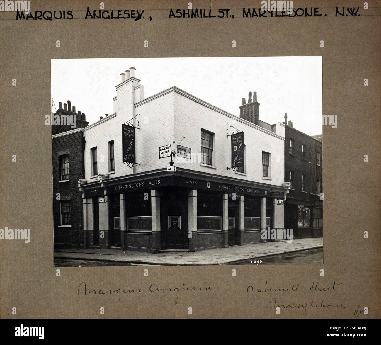 Fotografia del marchese di Anglesey PH, Marylebone, Londra. Il lato principale della stampa (mostrato qui) raffigura: Angolo sulla vista del pub. Il retro della stampa (disponibile su richiesta) dettagli: Niente per il Marchese di Anglesey, Marylebone, Londra NW1 6RA. A partire da luglio 2018 . Chiuso e ora un ufficio architetti Foto Stock
