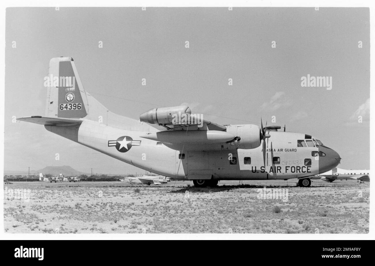 United States Air Force - Fairchild C-123J 56-4396 (msn 20280), ex Alaska Air National Guard, in stoccaggio a MASDC in attesa di smaltimento. Costruito come Fairchild C-123B-19-fa Provider e convertito in standard C-123J con turbocompressori ausiliari Fairchild J44 in pod con alette. Arrivato alla MASDC il 23 marzo 1976, questo aeromobile è stato assegnato alle forze aeree della Repubblica di Corea nel quadro del programma di assistenza militare del 1977. Foto Stock