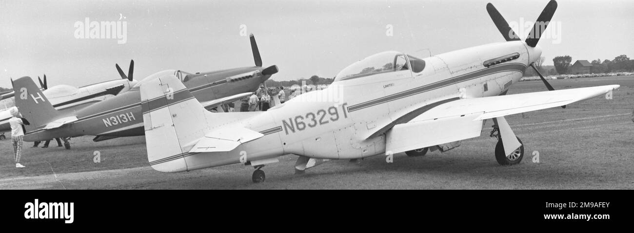 Nord America - Cavalier P-51D-30NA Mustang N6329T (msn 122-41122, precedentemente 44-74582). 9 - 18 - 47: USAF TOS. 1948: Nuova designazione F-51D Foto Stock
