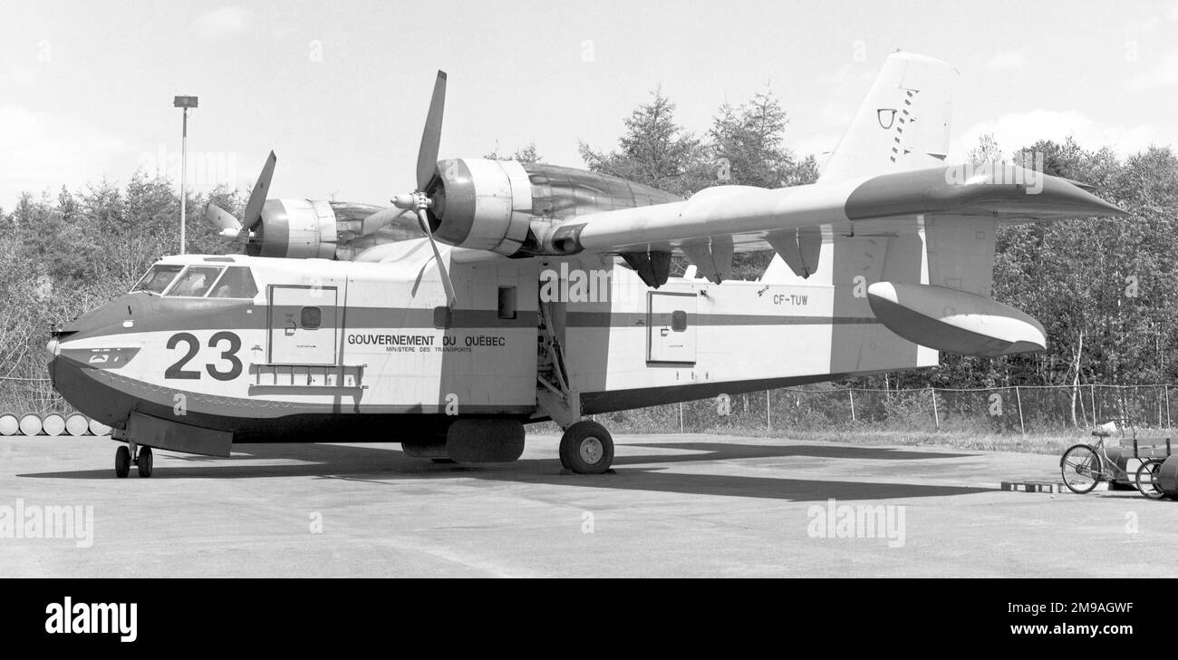 Canadair CL-215 CF-TUW (msn 1030, indicativo di chiamata '23') del Ministere des Transports, Gouvernement du Québec. Foto Stock