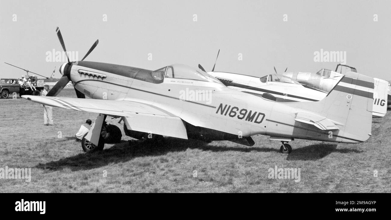 Nord America P-51D-25-NA Mustang N169MD (ex 44-73140), a Greater Rockford, Illinois. Febbraio 1945: Consegnato all'USAAF Unito. 7 giugno 1947: Consegna alla Royal Canadian Air Force come Mustang Mk.IV, s/n 9567. Foto Stock