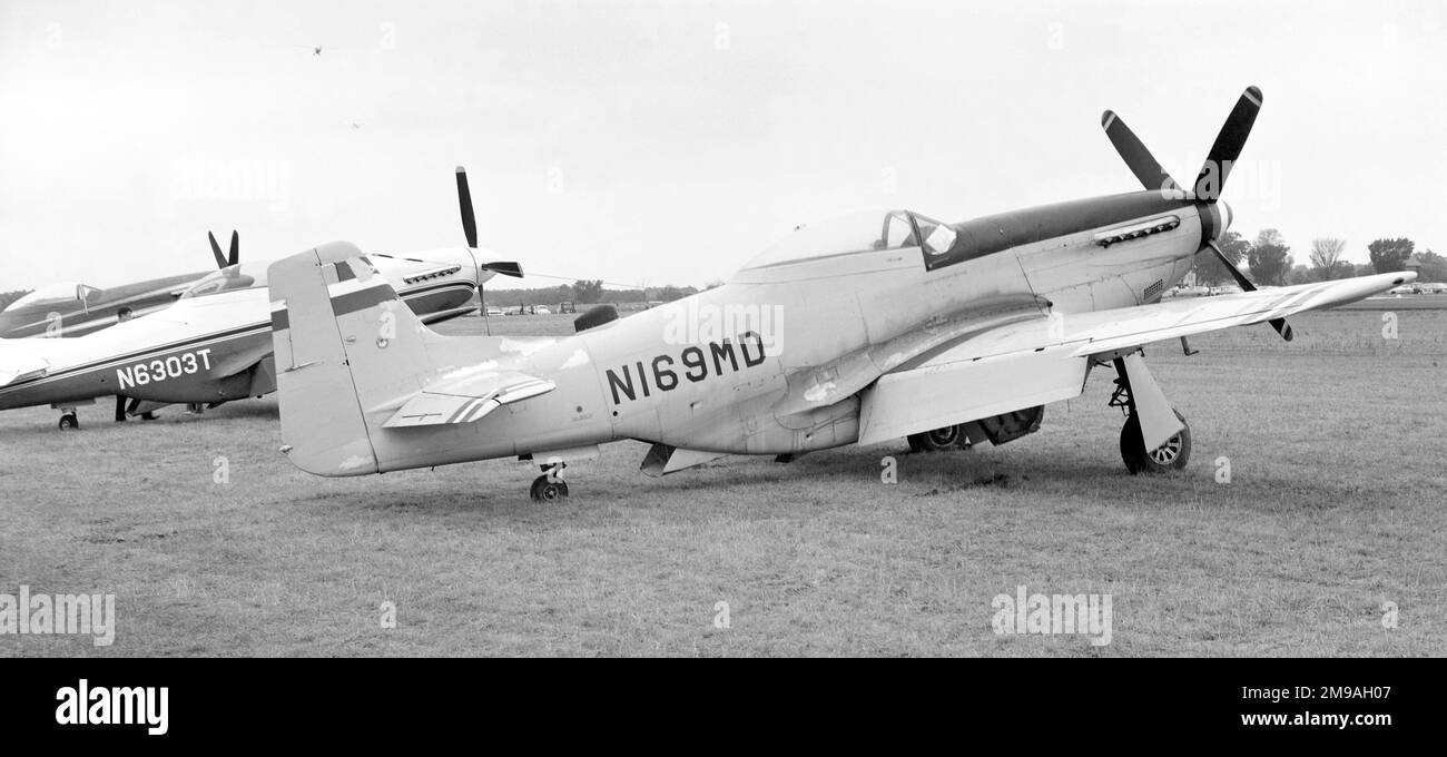 Nord America P-51D-25-NA Mustang N169MD (ex 44-73140) Febbraio 1945: Consegnato all'USAAF Unito. 7 giugno 1947: Consegna alla Royal Canadian Air Force come Mustang Mk.IV, s/n 9567. Foto Stock