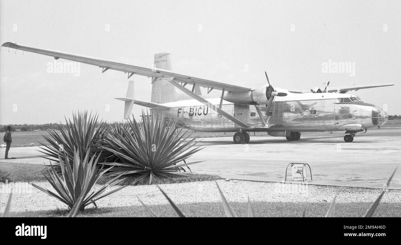 Hurel-Dubois HD.34 F-BICU, dell'Institut Geographique Nationale (IGN), l'agenzia di fotografia-misurazione e mappatura del governo francese, da qualche parte in Africa, probabilmente Costa d'Avorio o Senegal. Foto Stock