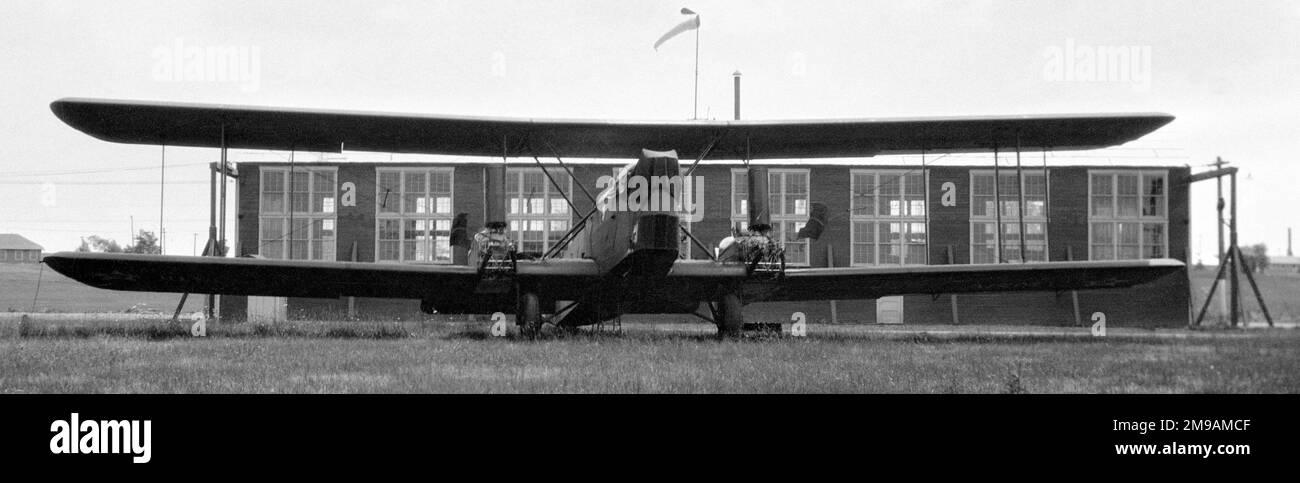 Keystone XB-1B 27-334, parcheggiato senza motori, il 26 luglio 1929. Il Keystone XB-1 è stato valutato a Wright Field come P-480, ma è stato cancellato il 21 gennaio 1928 presso Fairfield Air Depot, Ohio, a causa di un incendio del motore. Durante la riparazione è stato convertito all'unico XB-1B il 24 ottobre 1928, ma è stato esaminato il 14 settembre 1929. Foto Stock