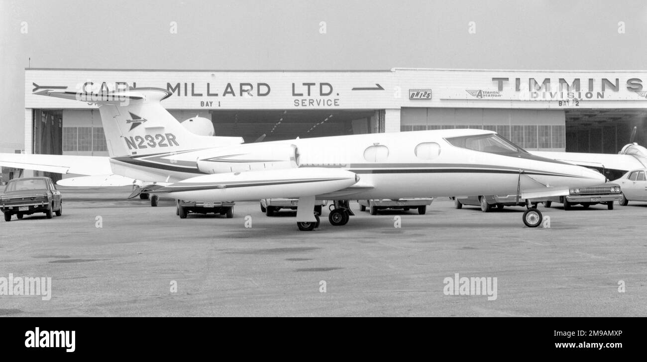Gates Learjet 23 N232R (msn 23-005), della Rexall Drug Company, all'aeroporto di Toronto. Foto Stock
