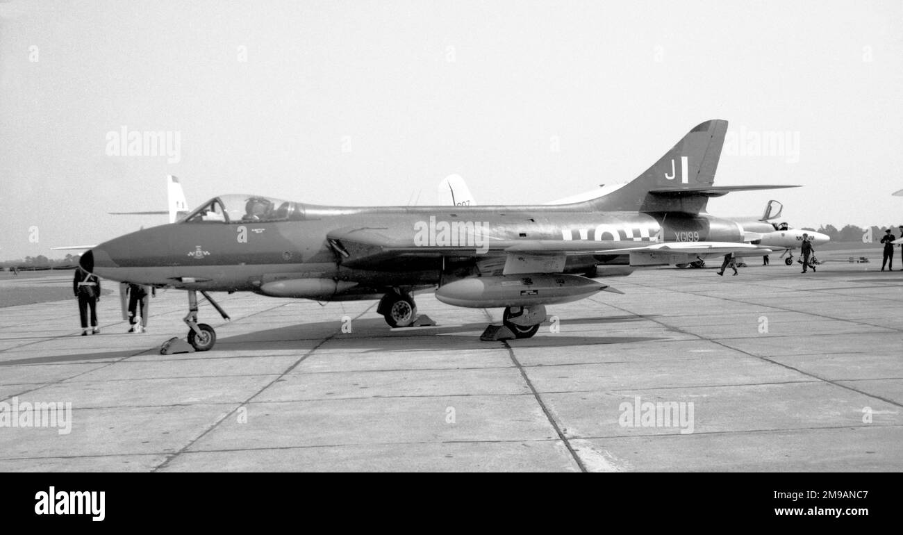 Royal Air Force - Hawker Hunter F.6 XG199 'J', di No.19 Squadrone Foto Stock