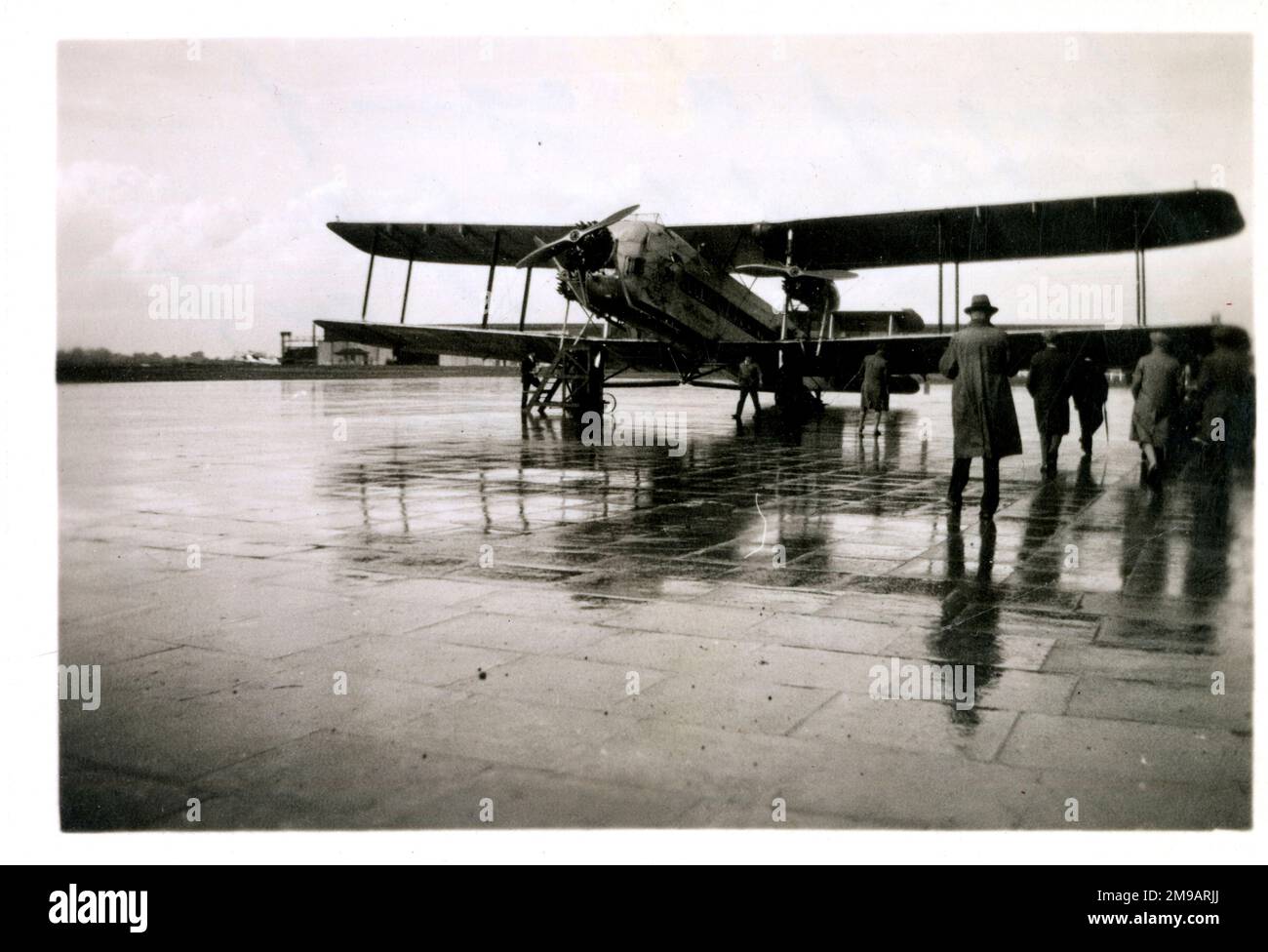 Imperial Airways 'City of Manchester', aereo di tipo Argosy, messa a punto del motore, aeroporto di Croydon Foto Stock