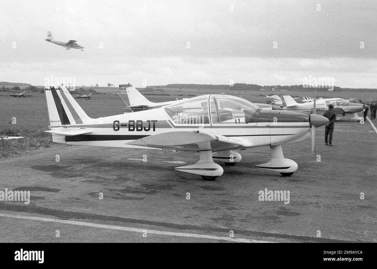 Robin HR.200/100 Club G-BBJT (msn 07), a Kirmington (ora Humberside Airport) nel giugno 1974. Foto Stock