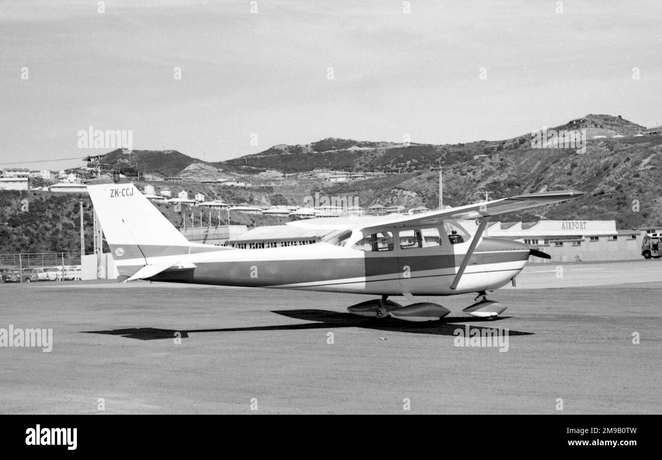 Cessna 172C ZK-CCJ (msn 172-49671), a Wellington, Nuova Zelanda, nel febbraio 1963. Foto Stock