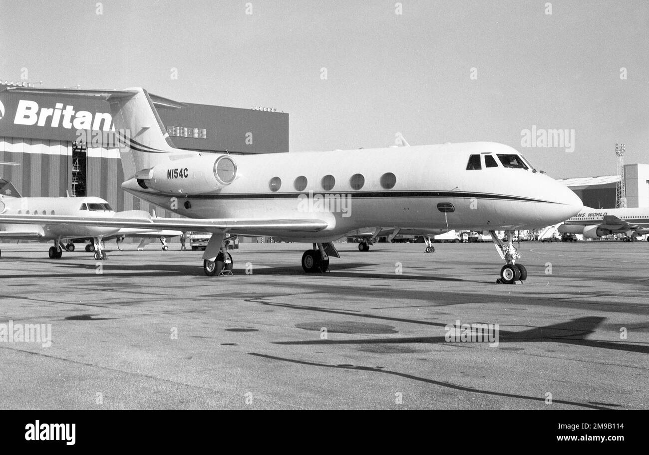 Grumman G-1159 Gulfstream II N154C (msn 253), di CONOCO Inc., presso l'aeroporto di Luton. Foto Stock