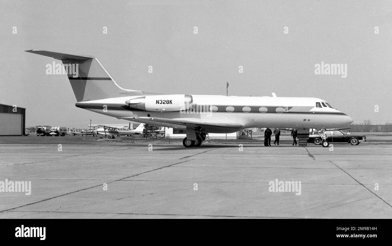 Grumman G-1159 Gulfstream II N328K (msn 26), della Ford Motor Company. Foto Stock