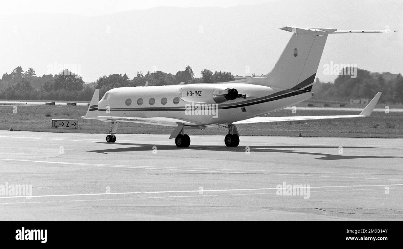 Grumman G-1159 Gulfstream IIB HB-IMZ (msn 88), presso l'aeroporto di Ginevra, nel luglio 1986. Foto Stock