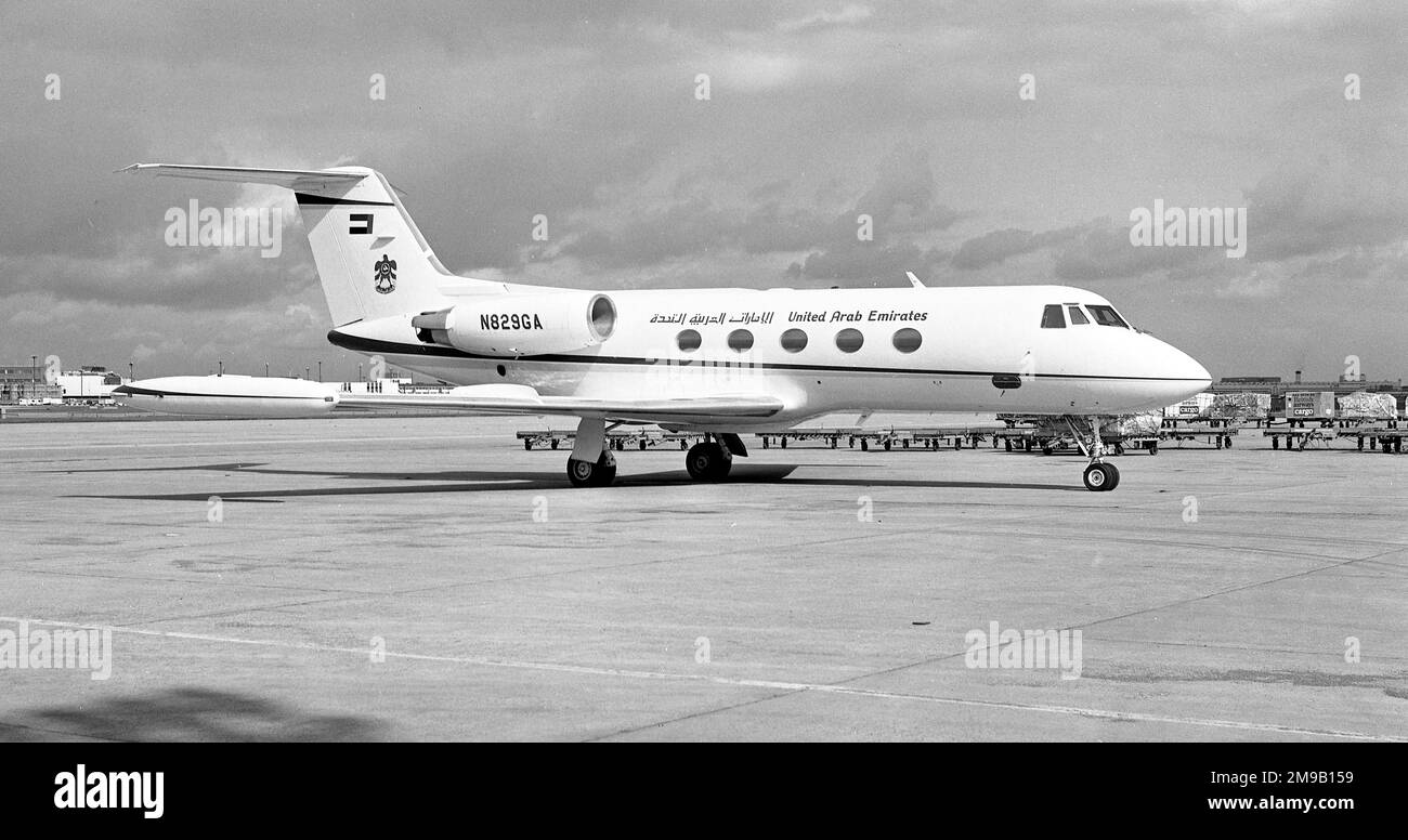 Grumman G-1159 Gulfstream II N829GA (msn 245), degli Emirati Arabi Uniti, presso l'aeroporto Heathrow di Londra, nel settembre 1980. (Registrato negli Emirati Arabi Uniti per soli 20 giorni - dal 05 al 25 settembre 1980). Foto Stock