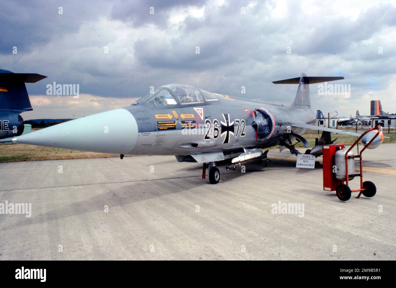 Marineflieger - Lockheed F-104G Starfighter 26+72 (msn 683-7418), di Marine FliegerGeschwader 2, al RAF Upper Heyford il 4 giugno 1988. (Marineflieger - aviazione navale tedesca). Foto Stock