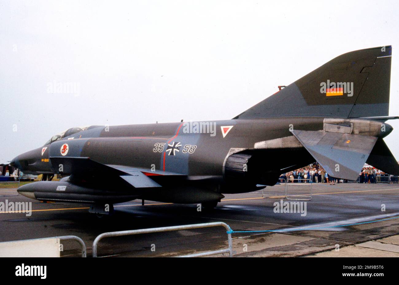 Luftwaffe - McDonnell Douglas RF-4E Phantom II 35+58 (msn 4137), di Aufklarungsgeschwader 51 'immelmann', al RAF Greenham Common per l'International Air Tattoo il 23 luglio 1983. Foto Stock