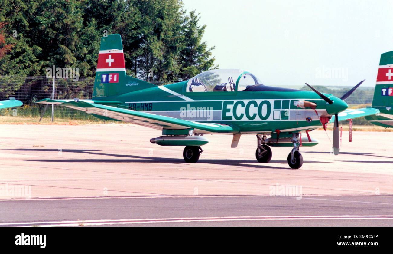 Pilatus PC-7 Turbo Trainer HB-HMB (msn 520), del team di formazione Patrouille Ecco. Foto Stock