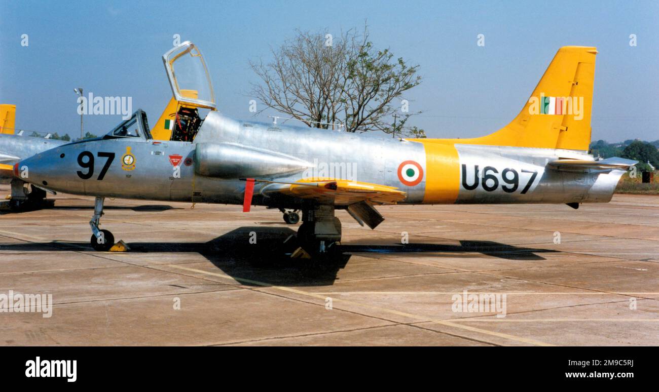Forze aeree indiane - HAL HJT-16F Kiran U697 (msn HAL/JT/WC/33) Foto Stock