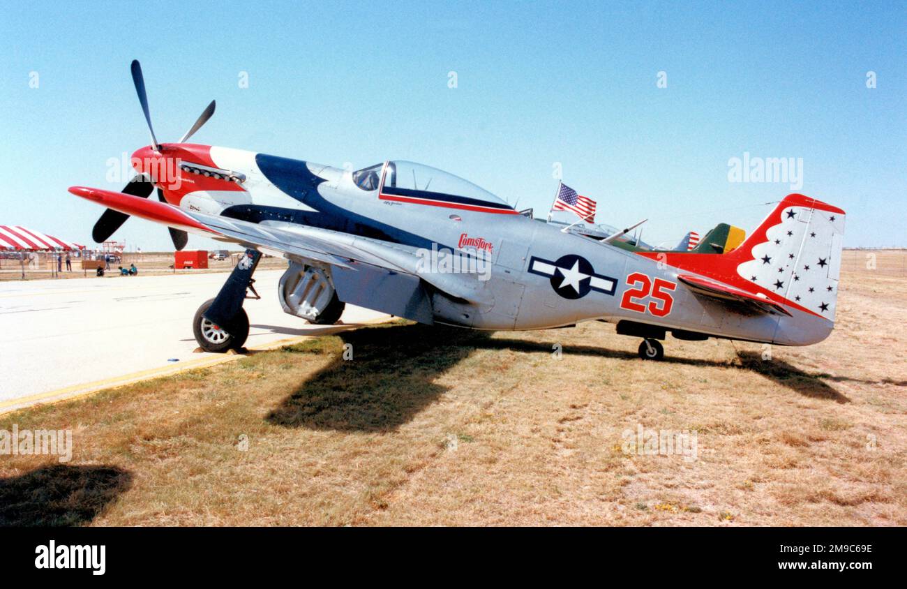 Nord America P-51D Mustang N6168C / 25 (msn 122-40244), presso l'aeroporto di Midland il 8-10 ottobre 1992. Foto Stock