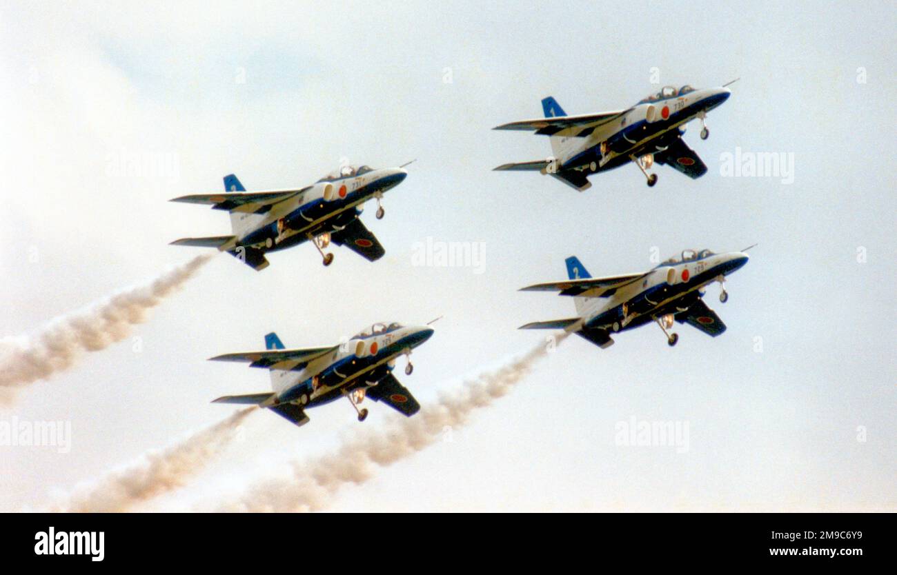 Japan Air Self Defence Force - Blue Impulse acrobatic display team Kawasaki T-4s. Foto Stock
