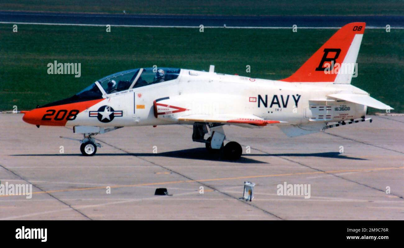 United States Navy - McDonnell Douglas T-45A Goshawk 163608 (MSN A010, call-sign '208'), di TW-2 al NAS Kingsville, Texas. Foto Stock