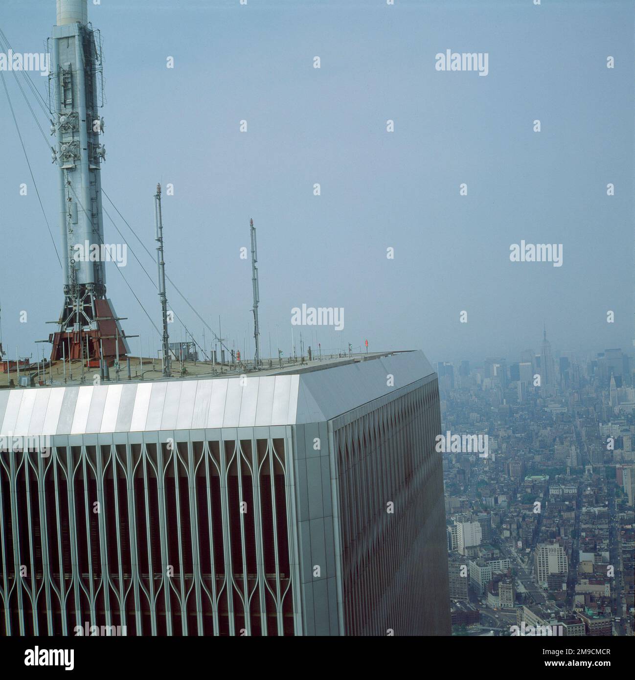 La cima di una delle torri gemelle del World Trade Center, diversi anni prima che fossero distrutte dai terroristi nel settembre 2001. Foto Stock