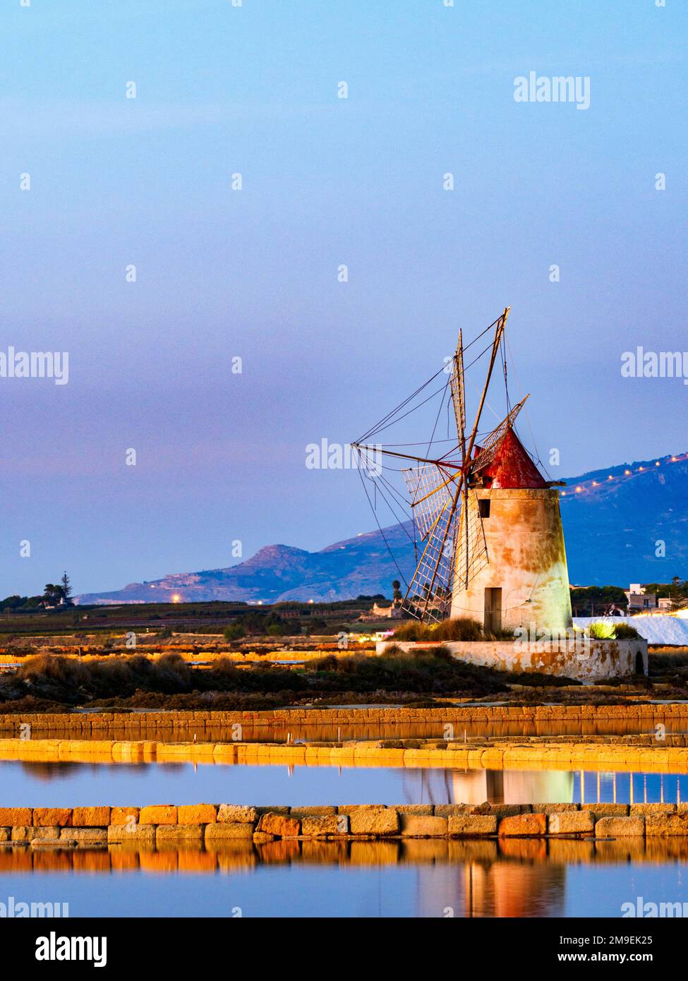 Saline nella riserva naturale 'Isole dello Stagnone di Marsala' - Trapani, Sicilia, Italia Foto Stock