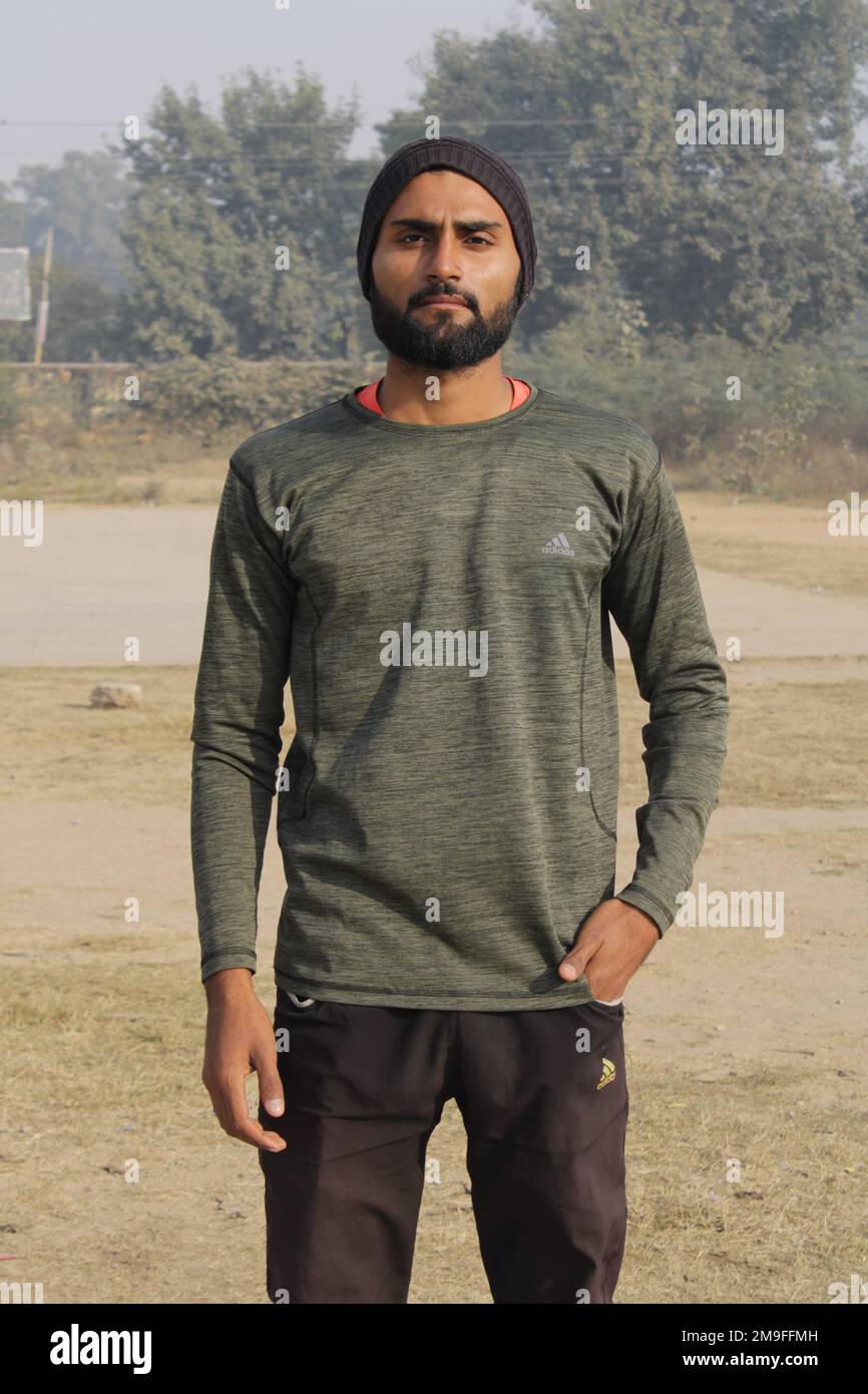 Mumbai, Maharashtra 01 Gen 2022: Sportivo in India Foto Stock