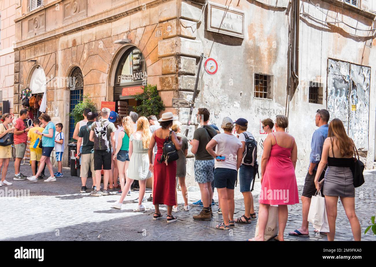 ROMA, ITALIA - 30 GIUGNO 2019: Gelateria FRIGIDARIUM a Roma. La gelateria frigidarium è la famosa gelateria di Roma. Foto Stock